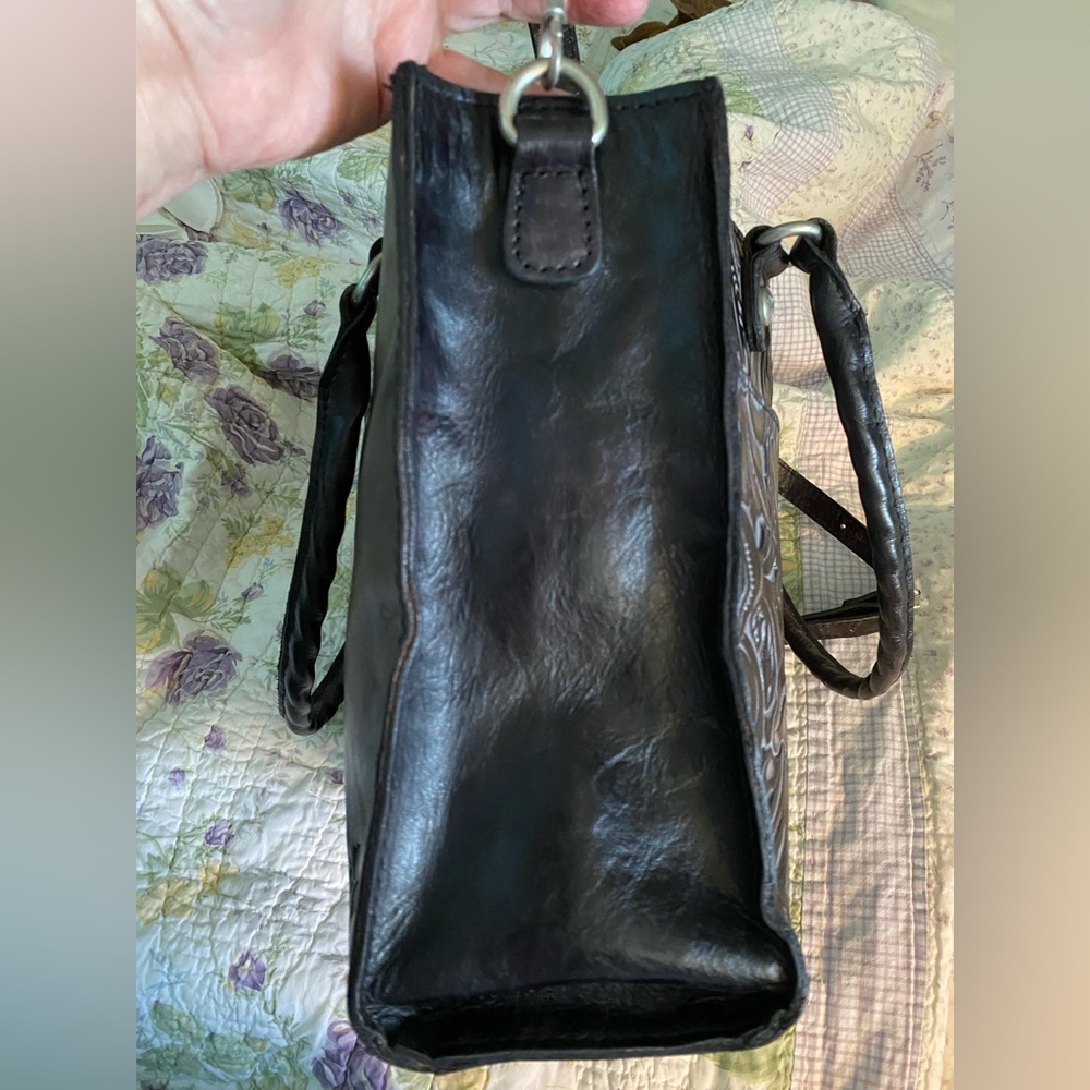 Patricia Nash Black and White crossbody Bag. Has not been used same condition. - Picture 7 of 9